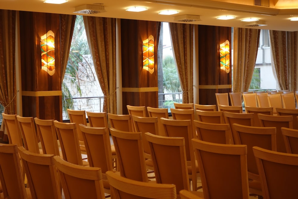 Grand Hotel President 29/50