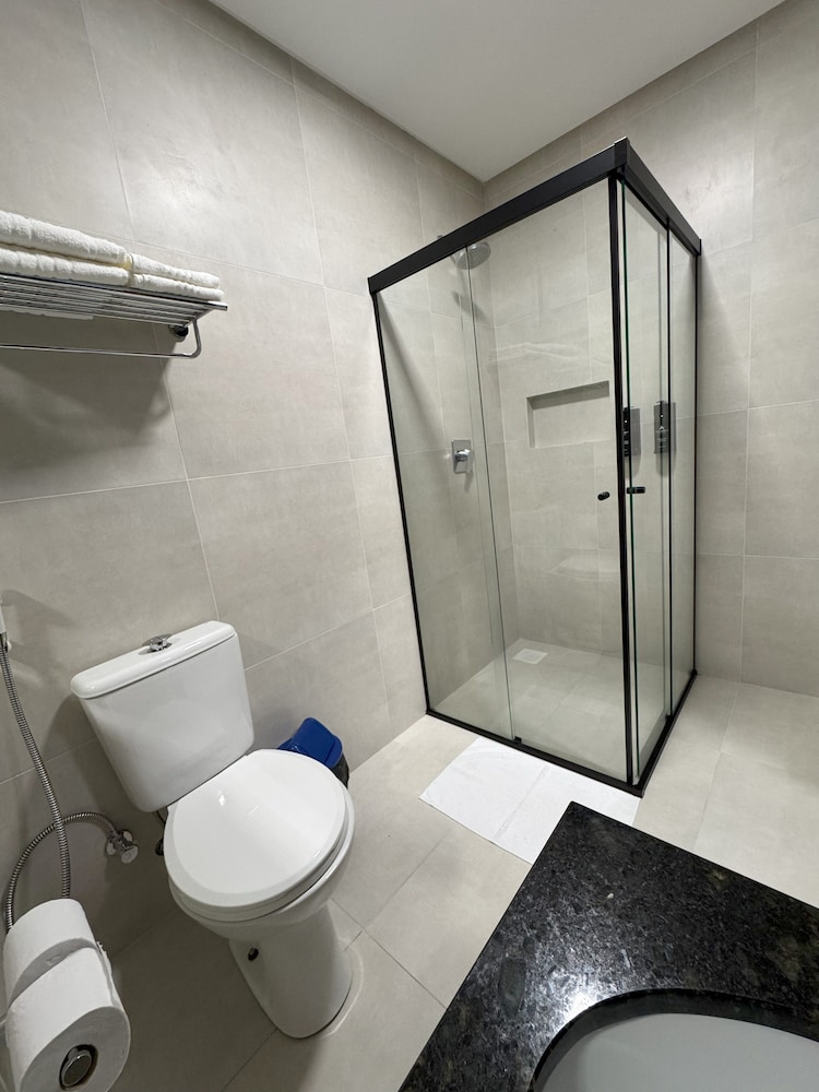 Hotel das Americas 45/48