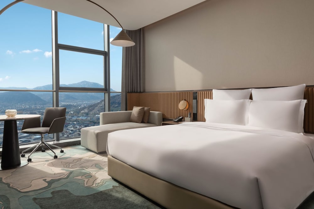 Novotel Lianyungang Haizhou 10/30