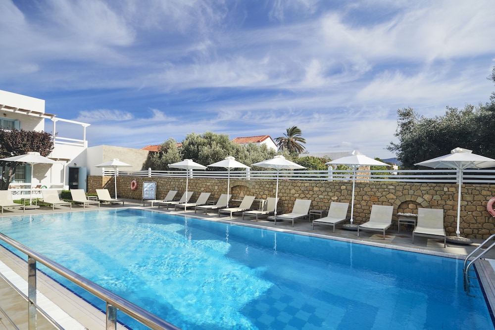 Perigiali Hotel 50/50