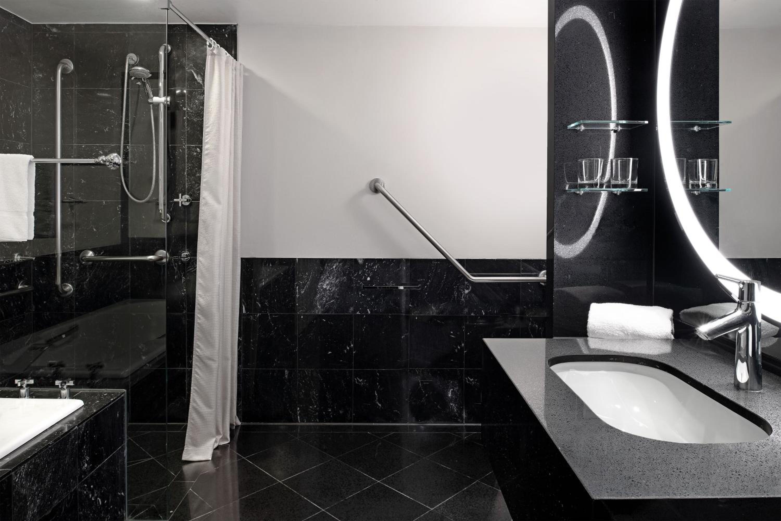 Room, Single Bed, City Side، Sheraton Grand Sydney Hyde Park Ex Sheraton On the Park 4/7