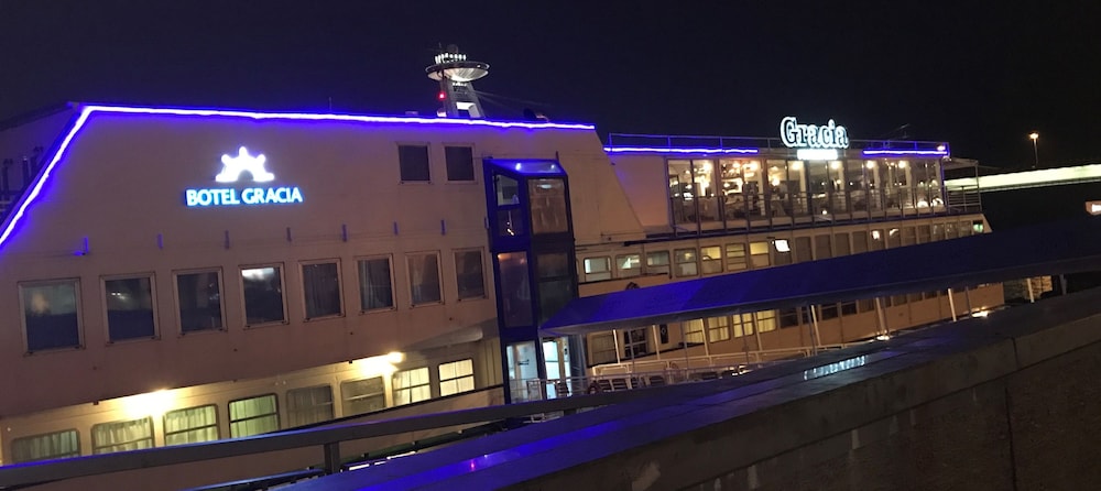 Botel Gracia 5/55