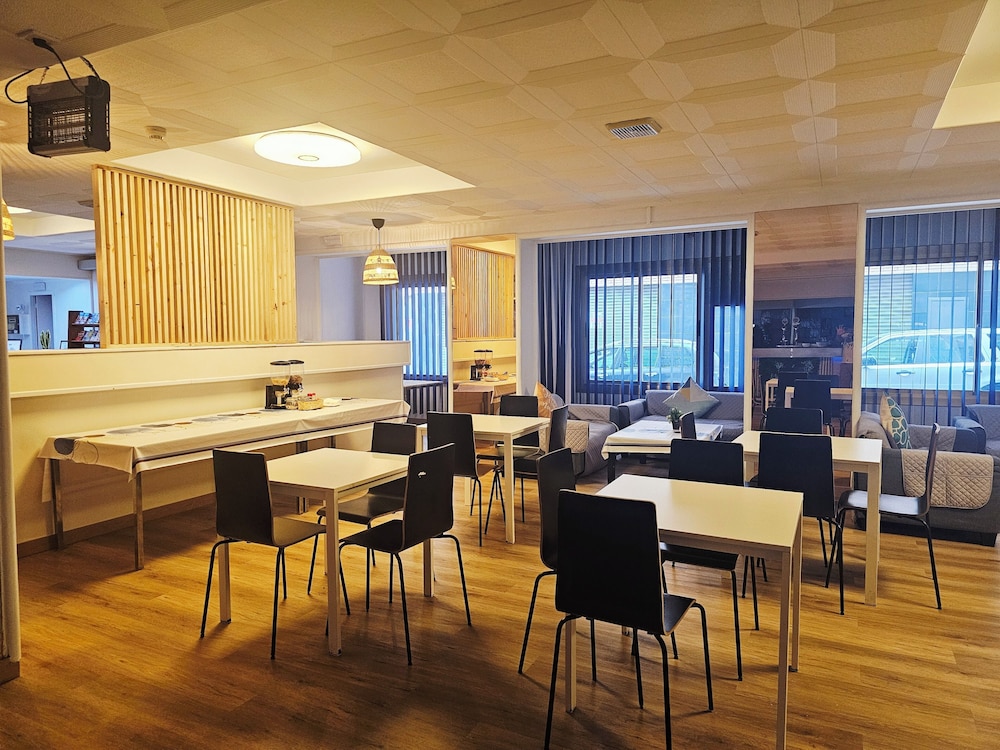 Hotel Marisol 32/50