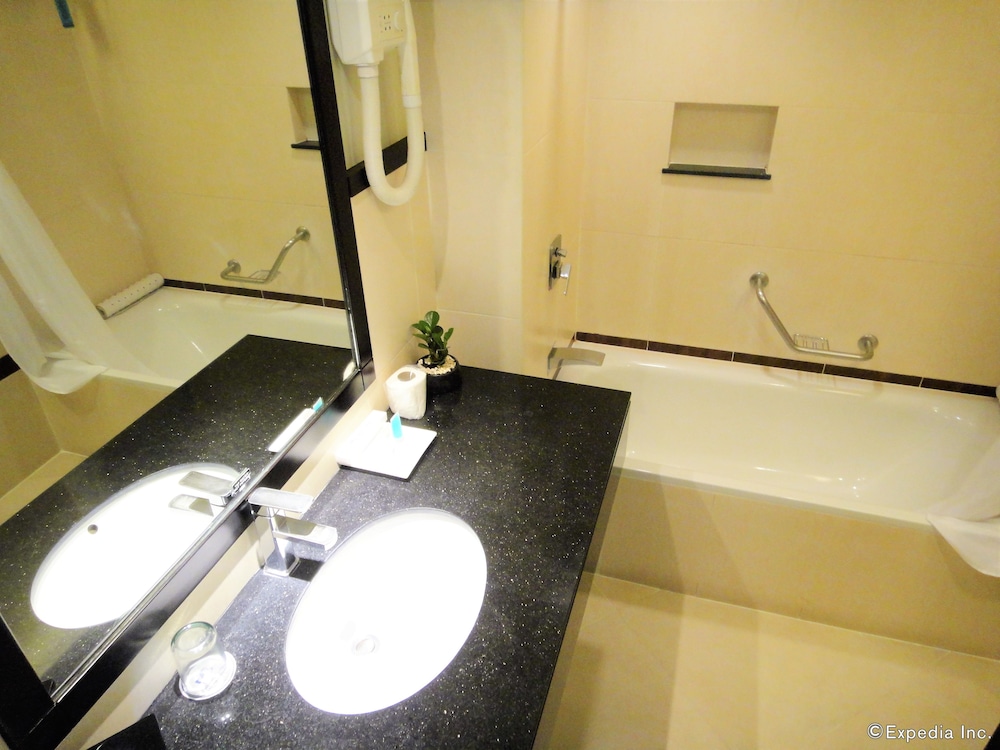 Mallberry Suites Business Hotel 56/59