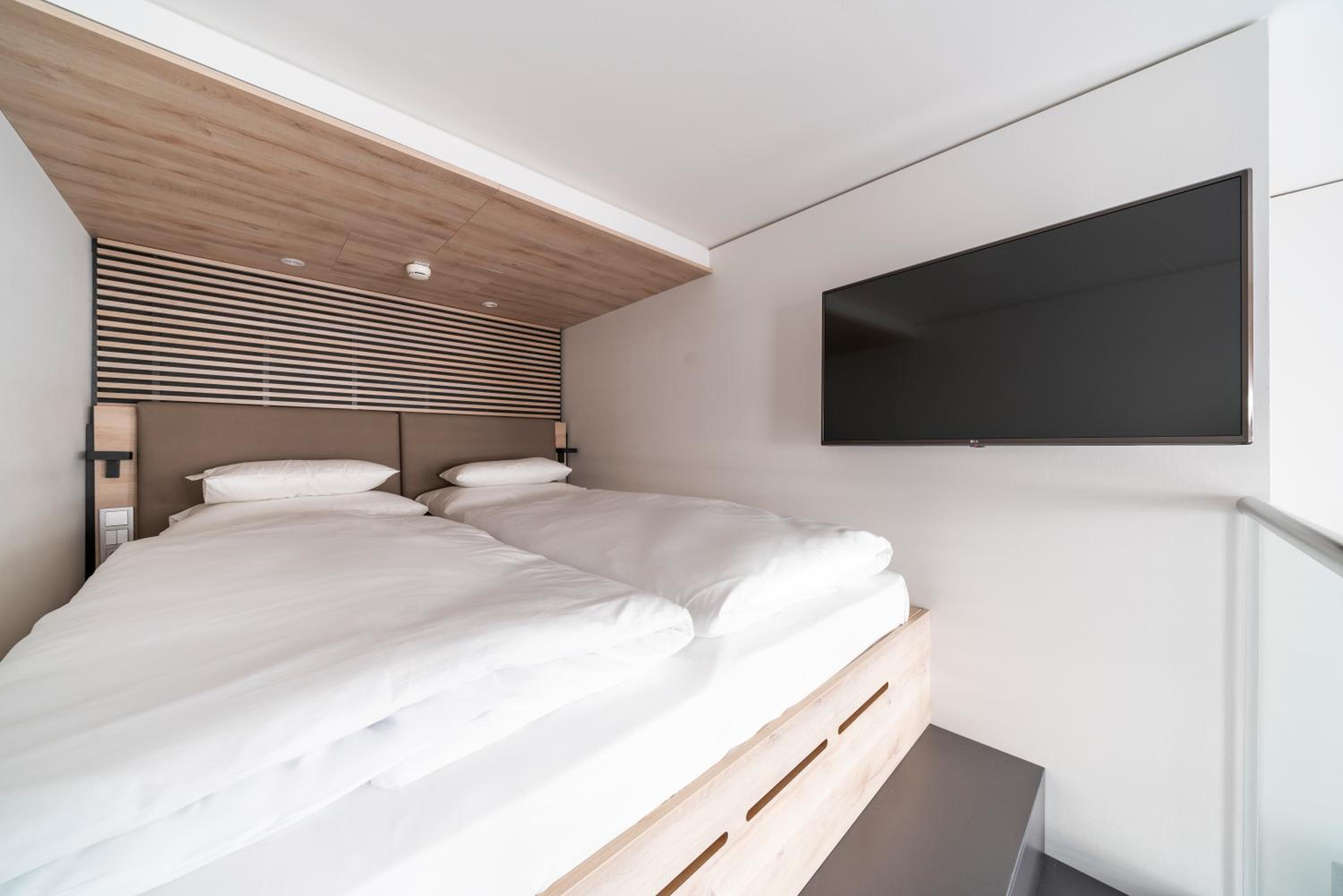 Maisonette, Roomz