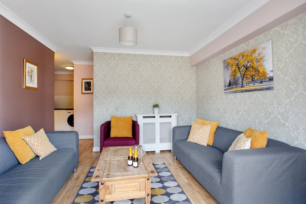 Drury Court Hotel 42/71
