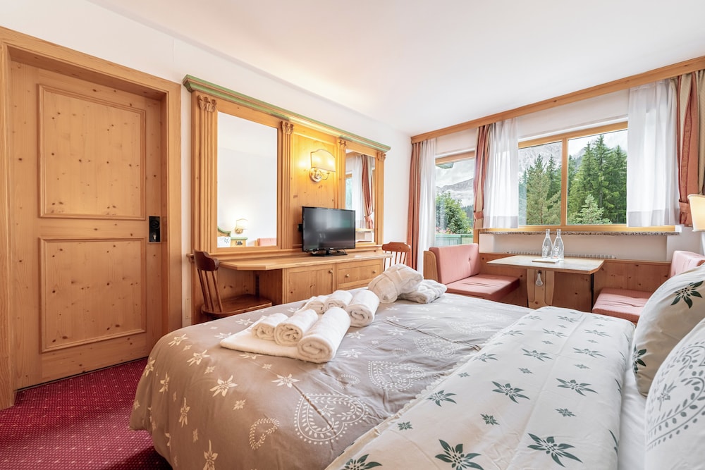 Schloss Hotel & Club Dolomiti 15/50
