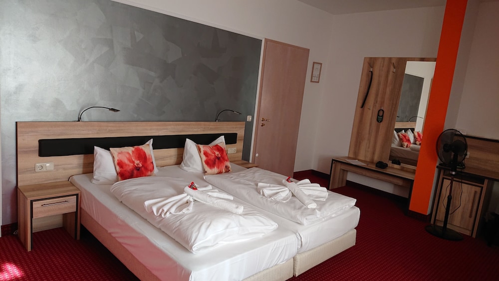 Hotel 3 Linden 10/45