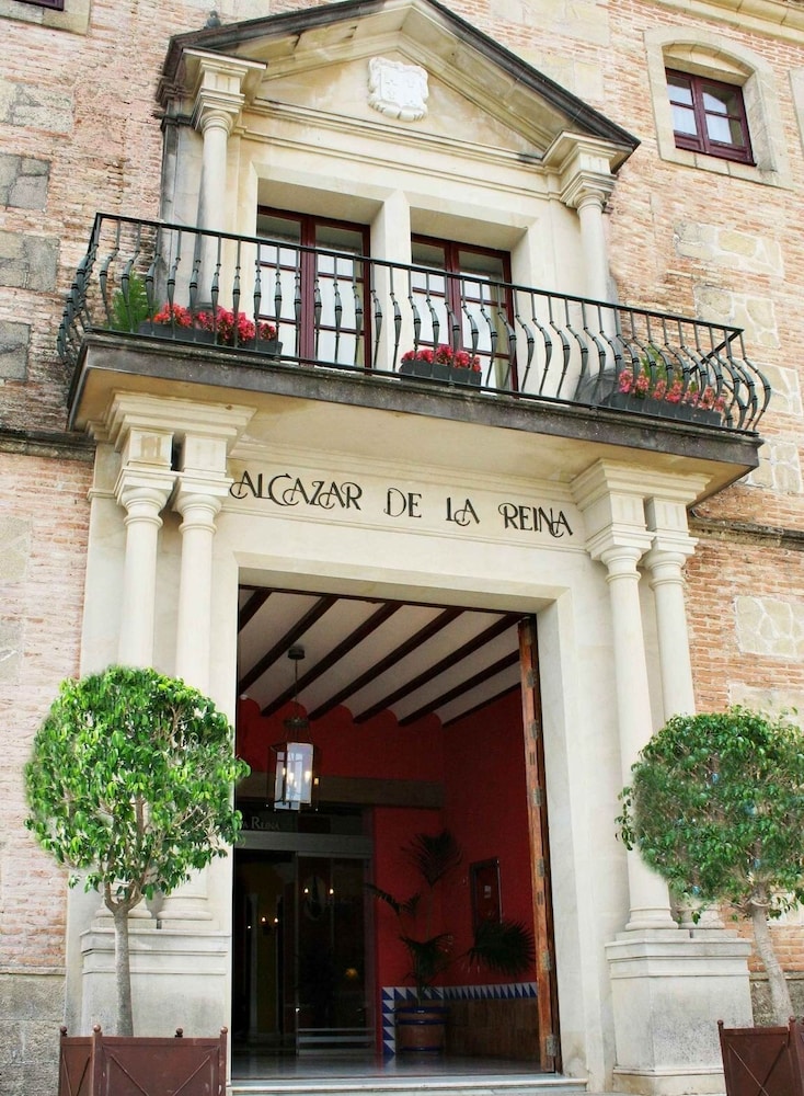 Alcazar de La Reina 2/66