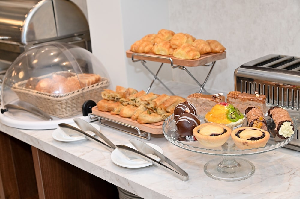 Opera Garni Hotel Belgrade 31/44