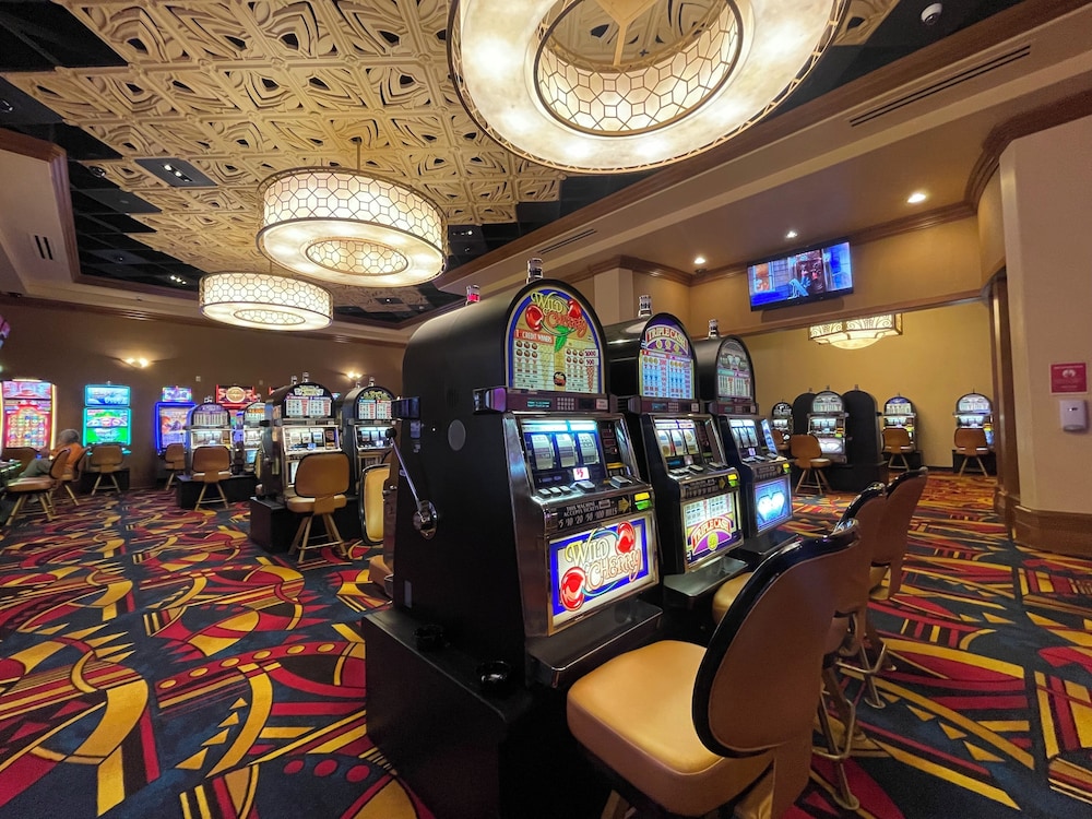 Hollywood Casino Tunica 70/74