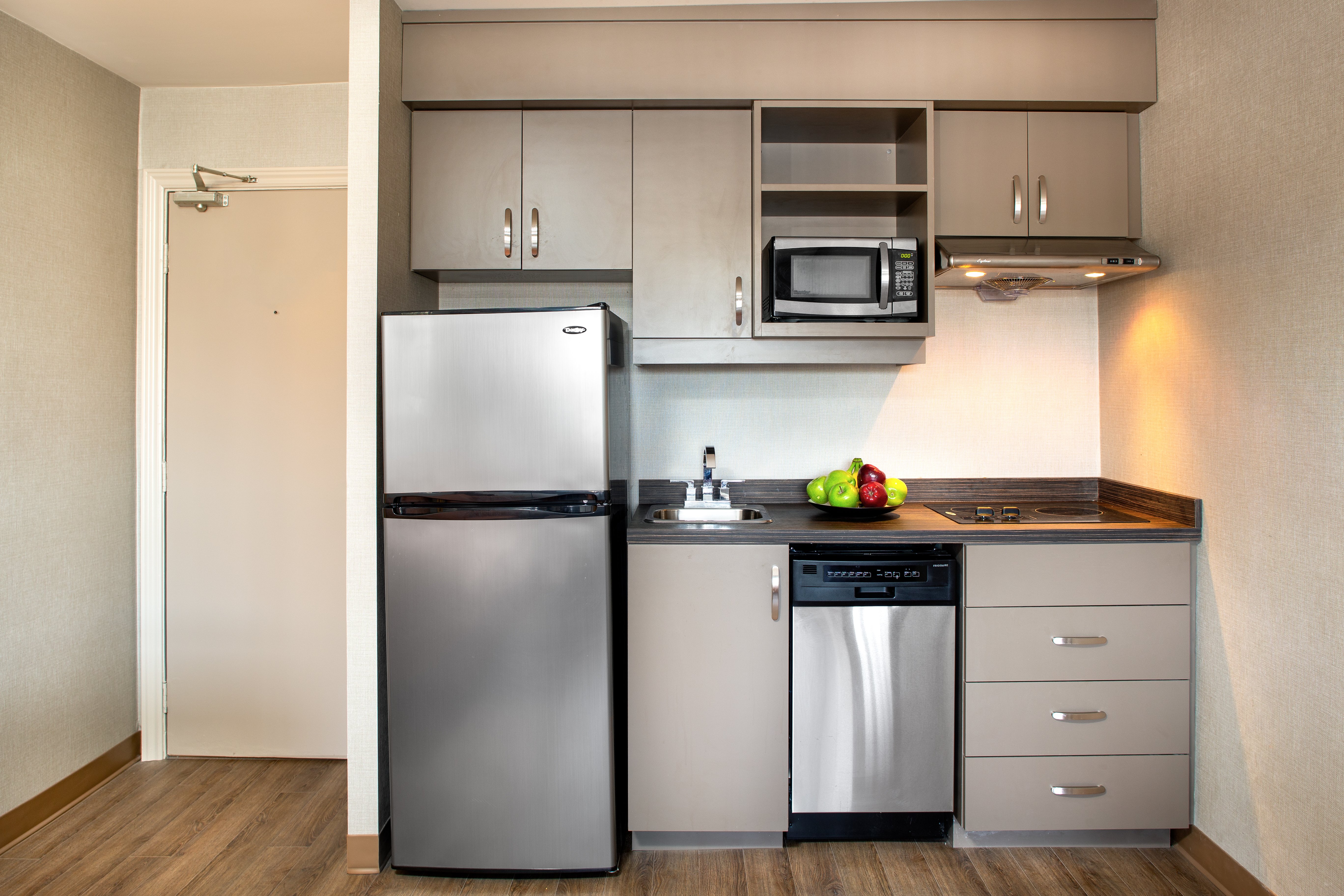 Canadas Best Value Inn Richmond Hill 13/15