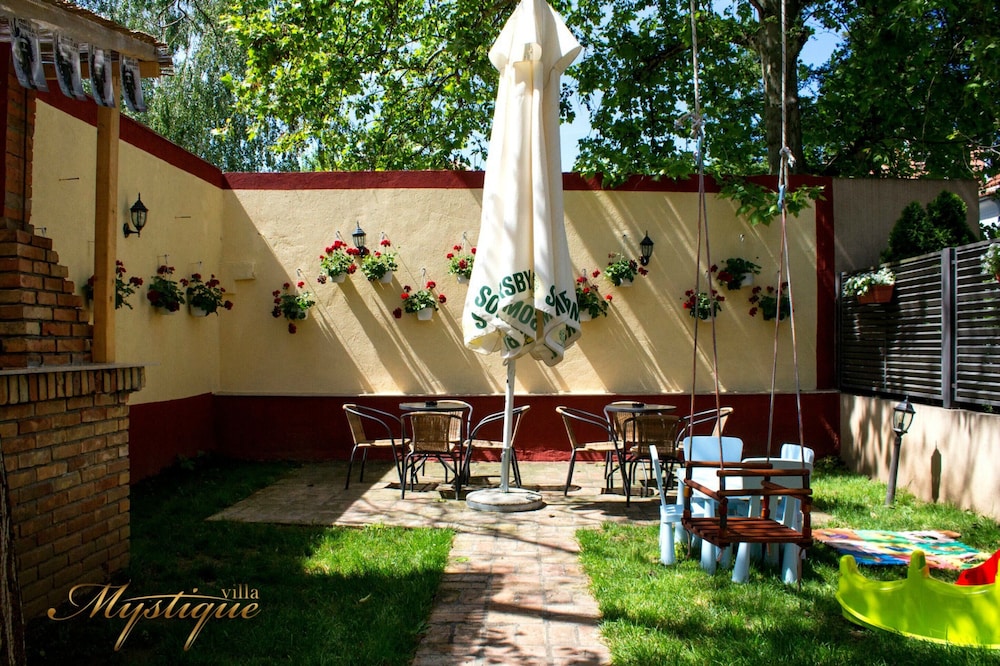 Villa Mystique Hotel 45/57