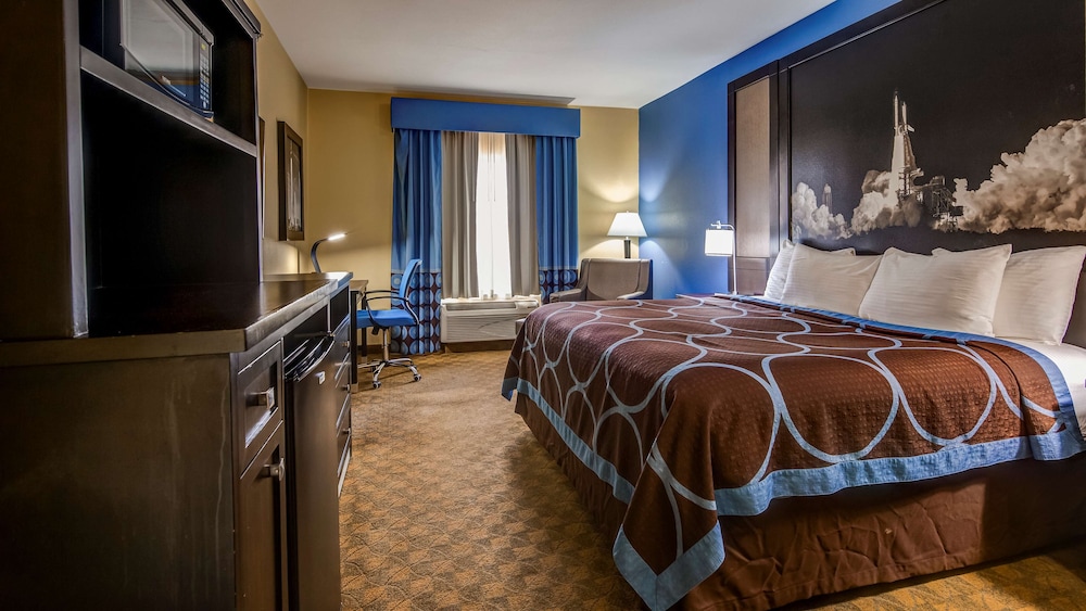 SURESTAY PLUS HOTEL BY BEST WESTERN ALVIN 10/36