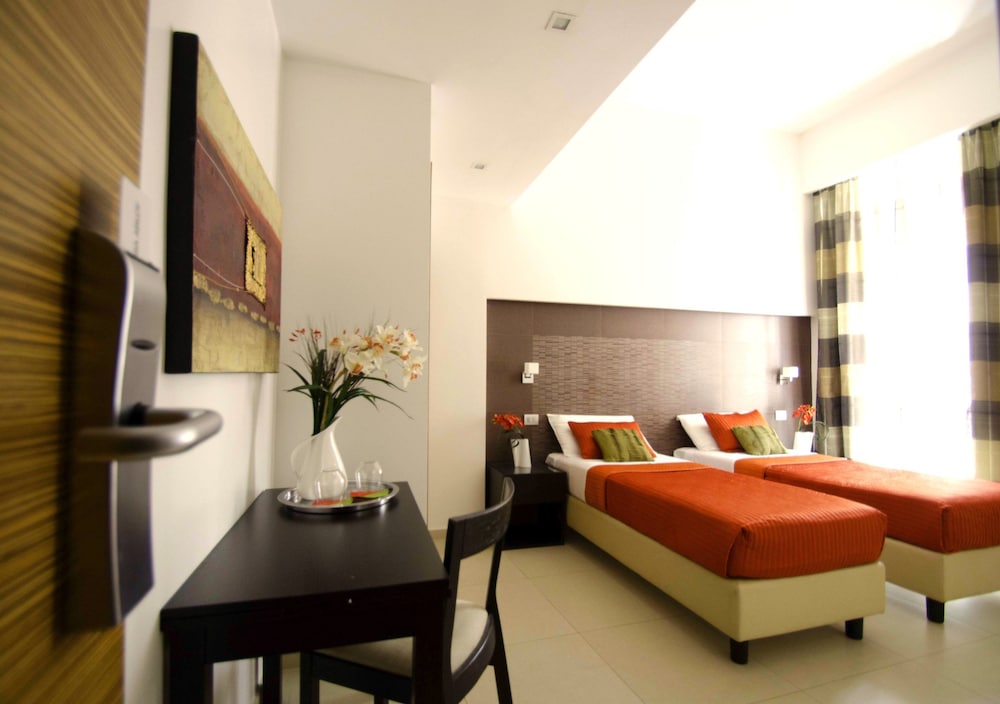 Interno 5 B&B 18/36