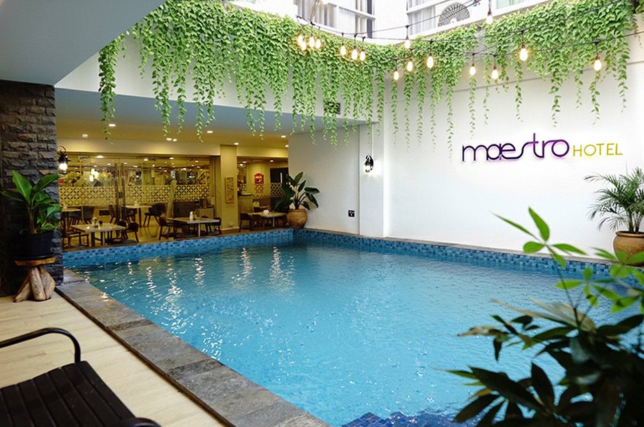 Maestro Hotel Kota Baru 50/50