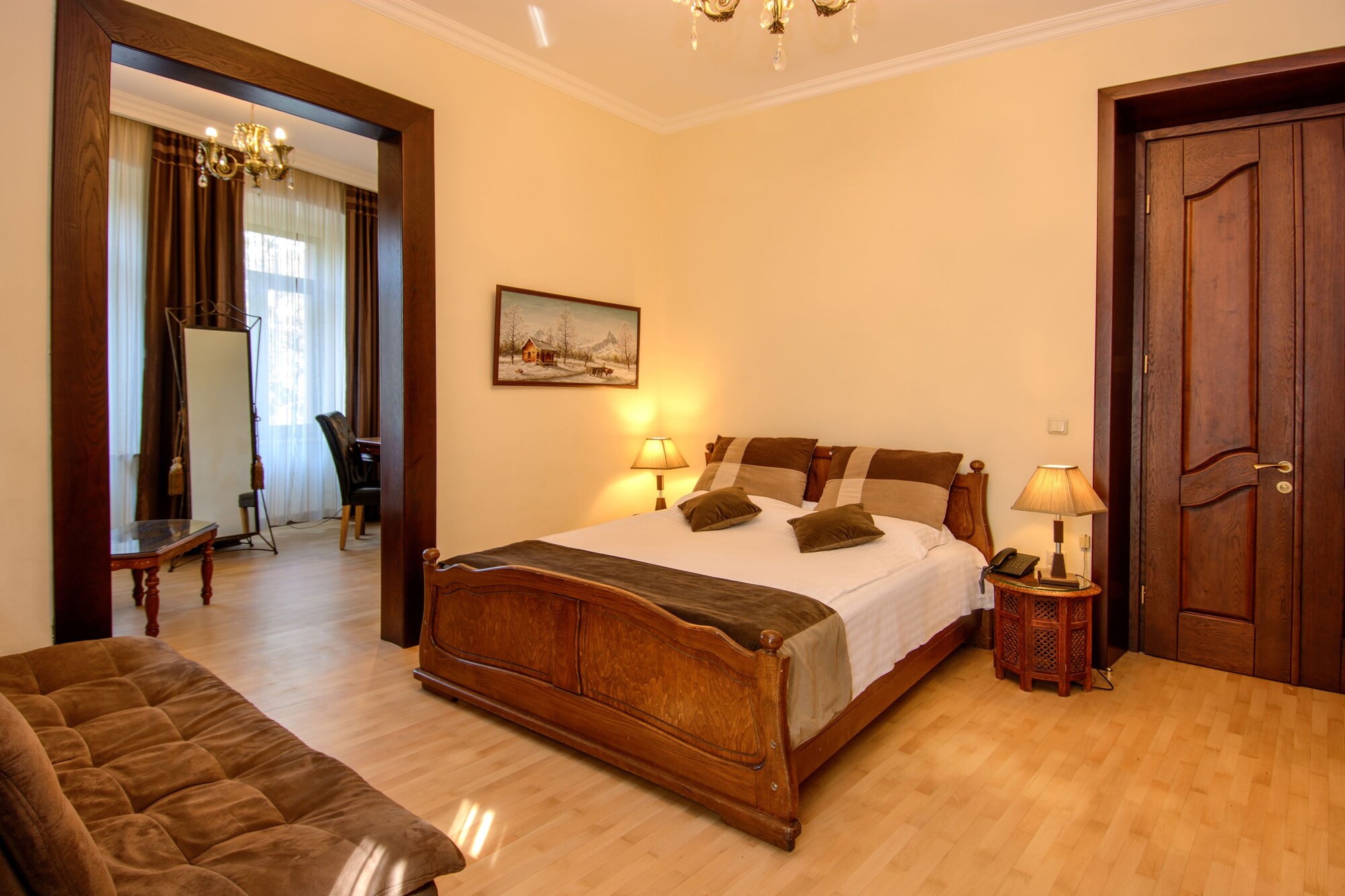 suite, balcony