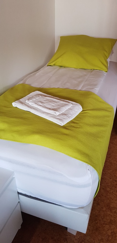 Apotek Guesthouse 18/30