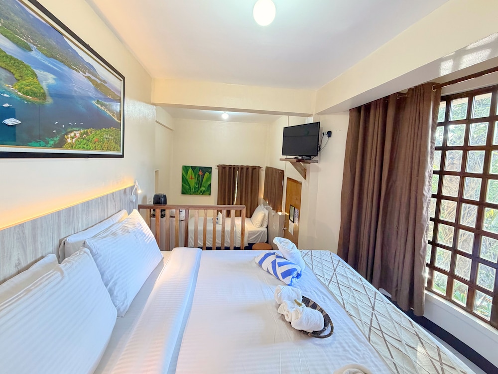 El Galleon Beach Resort Asia Divers 31/68