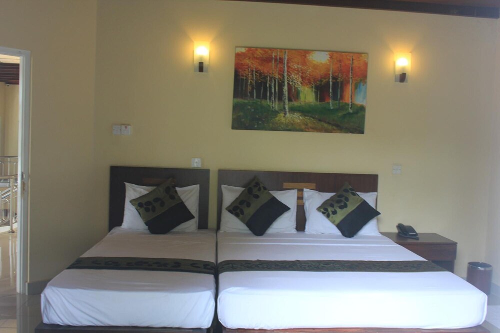 Grand 7 Hotel Thalawathugoda (ex Seven Eleven Hotel) 20/43