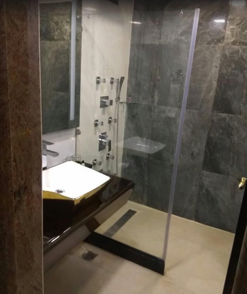 Sunway Manor Hotel 45/45