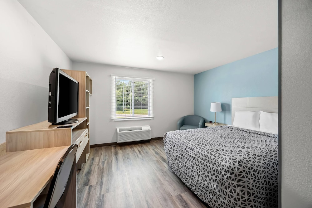 WoodSpring Suites Jackson Hub City 26/63