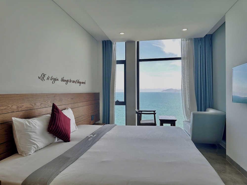 DELUXE, OCEAN VIEW