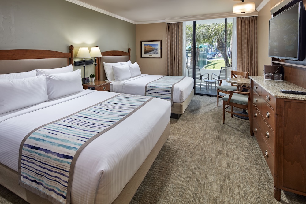 Glorietta Bay Inn 21/78