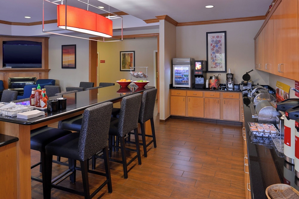 TownePlace Suites Detroit Warren 51/63