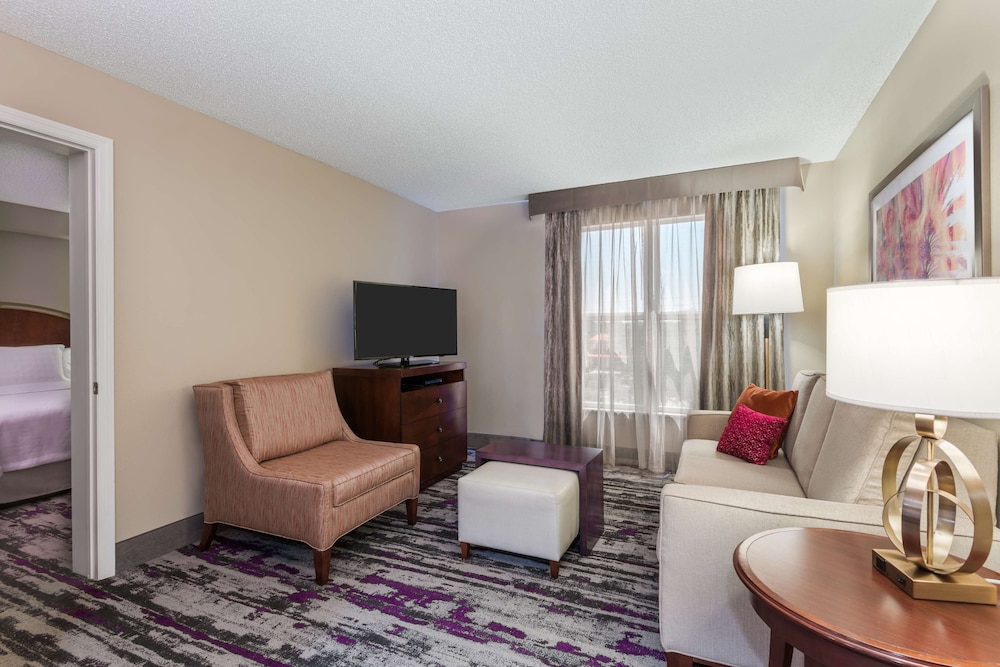 Homewood Suites By Hilton Orlando-Ucf Area 37/66