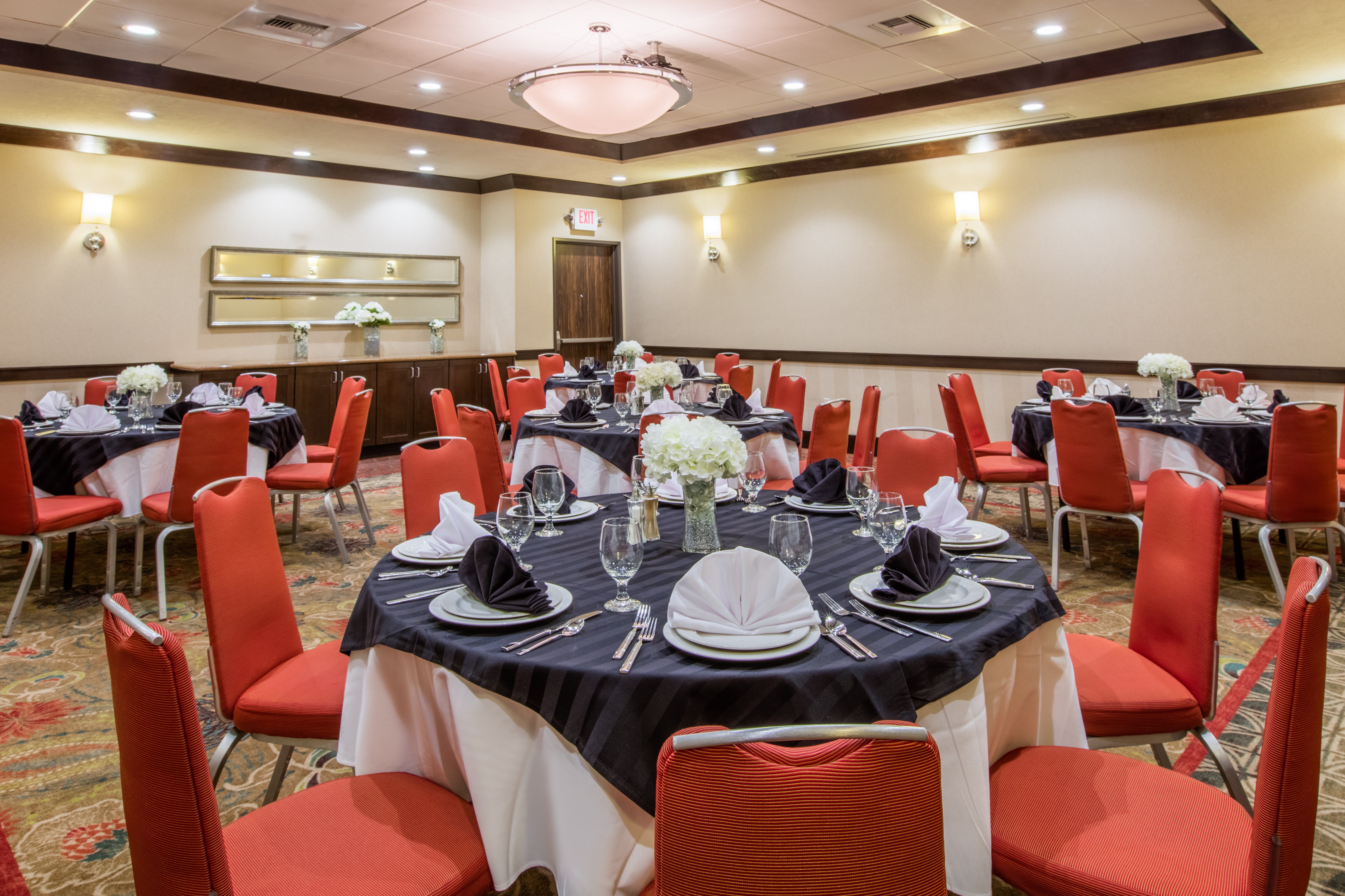 Crowne Plaza Anchorage-Midtown 59/78