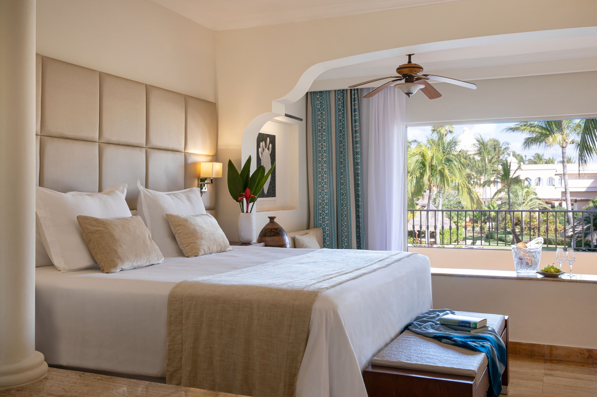 Roof Top, Spa, Suite, King Bed, Pool or Spa View, Two Story, Terrace