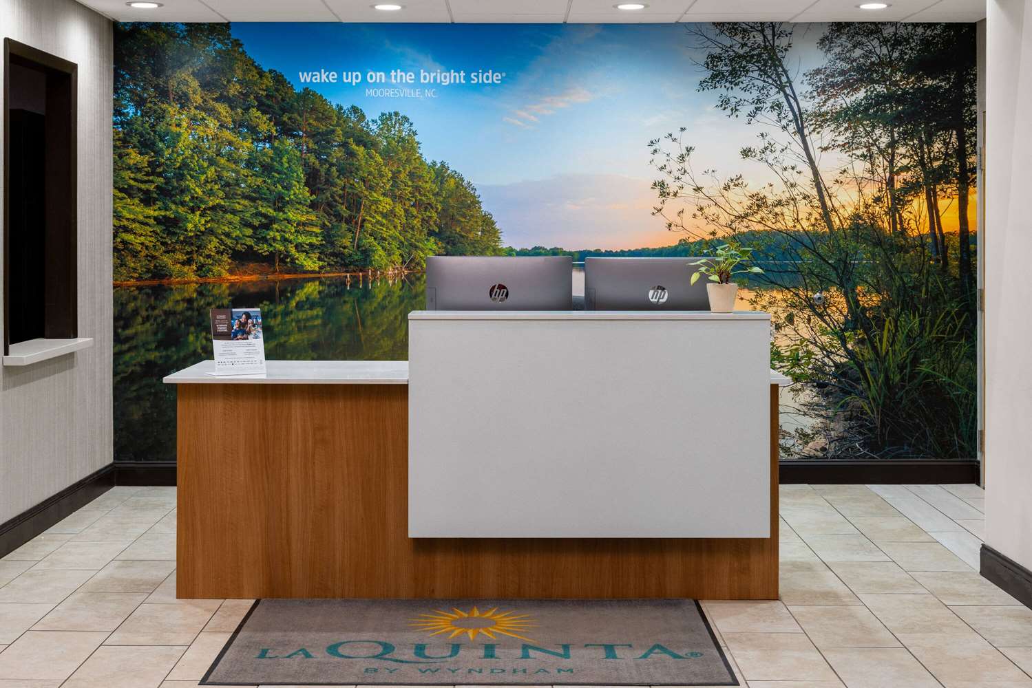 La Quinta Inn & Suites by Wyndham Mooresville 3/24