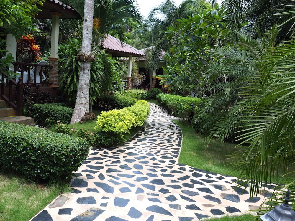 Bailan Beach Resort 7/78