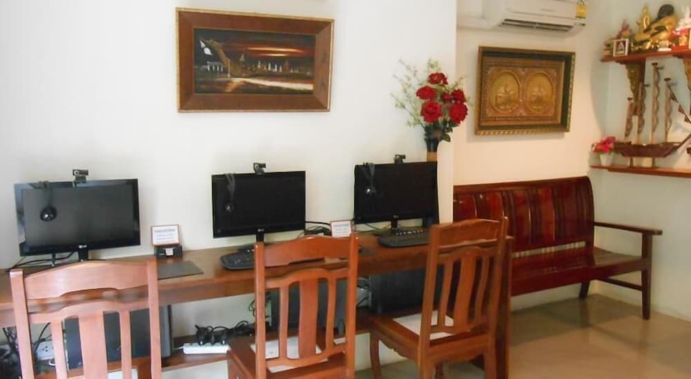 The Bang Khun Phrom Suites 33/36