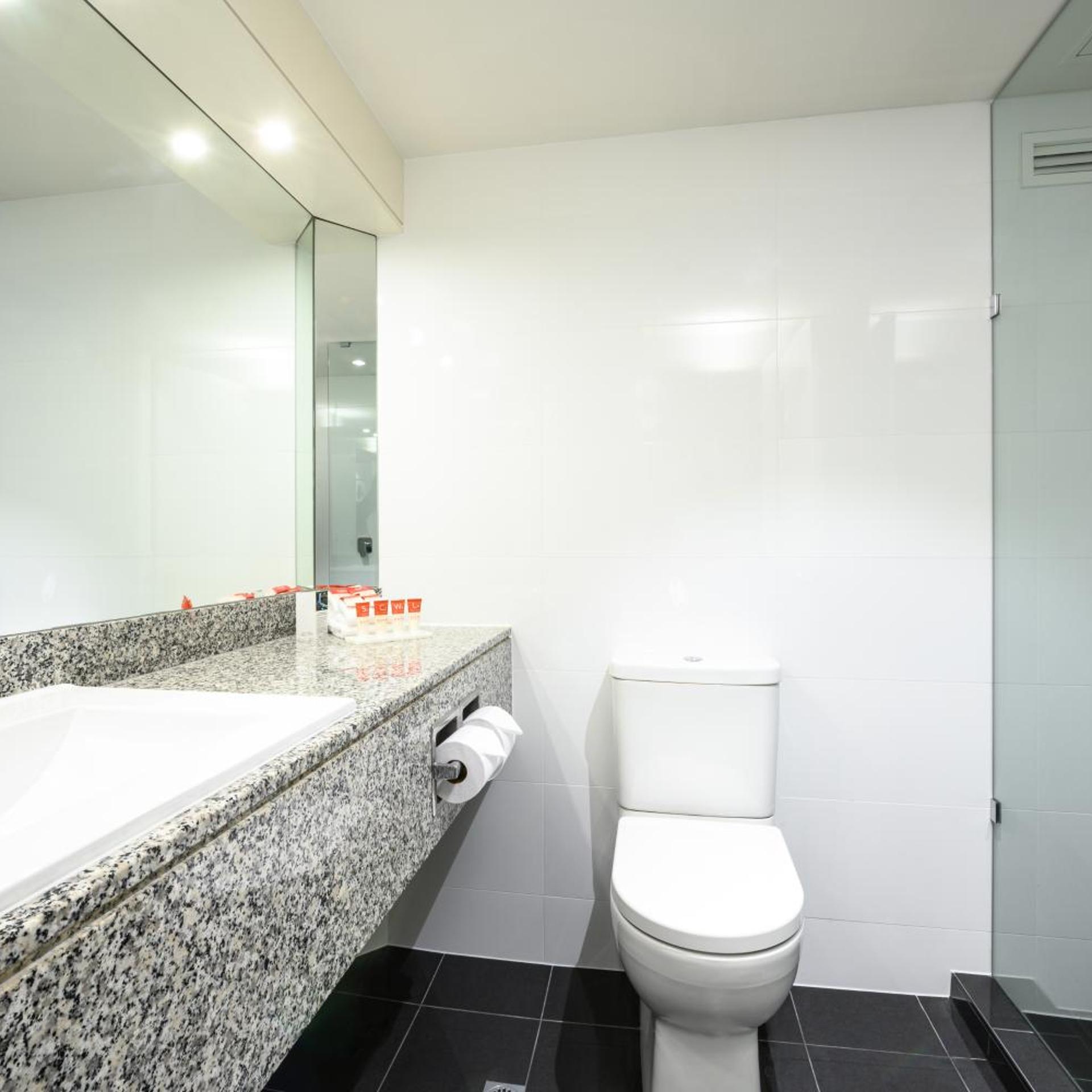 غرفة تنفيذية بسرير كينج وسرير كوين، Hotel Grand Chancellor Adelaide 5/6