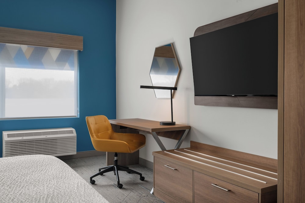 Holiday Inn Express & Suites Muncie Northwest by IHG، مونسي 44/50