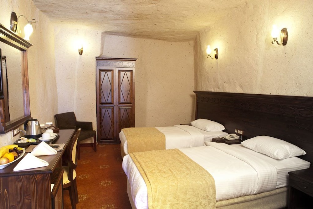 Dilek Kaya Hotel Special Class 18/71