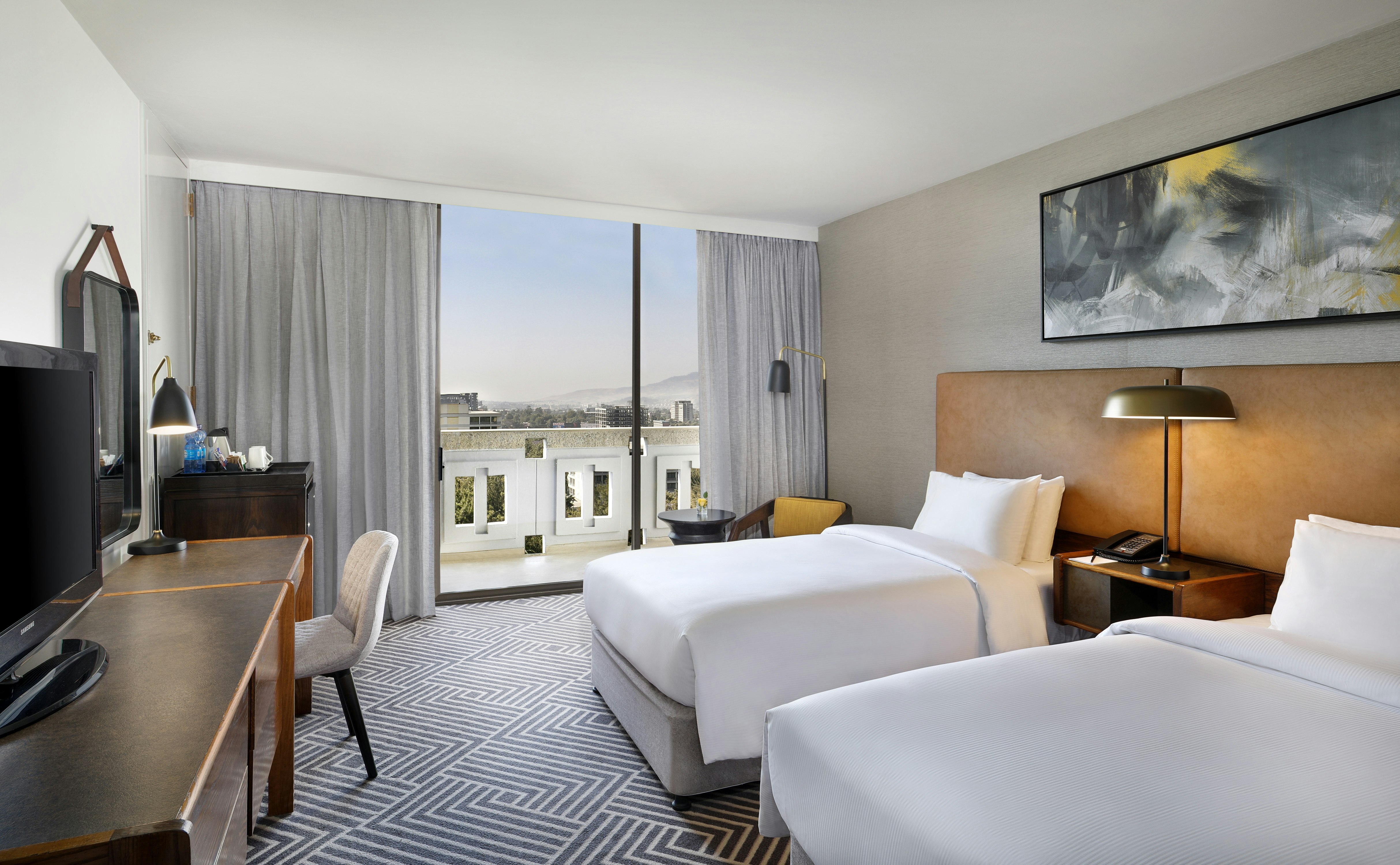EXECUTIVE, TWIN BEDS