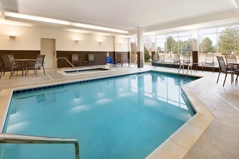 Fairfield Inn Suites Boulder Longmont in LONGMONT - CO