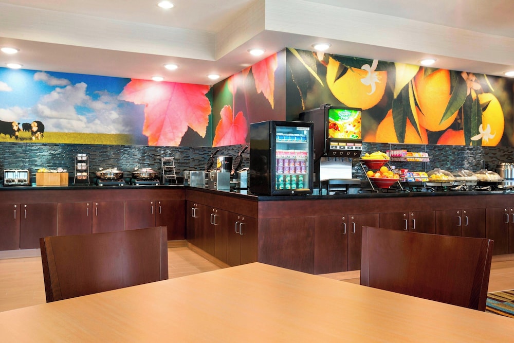 Fairfield Inn Suites Minneapolis St Paul Airport 38/53