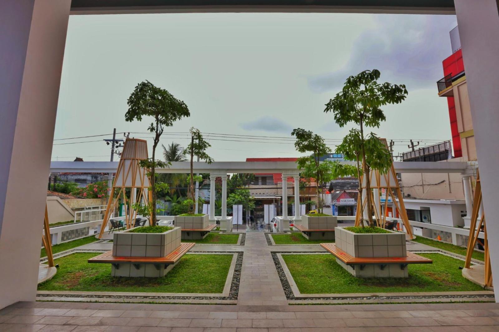 Patra Malioboro 48/54