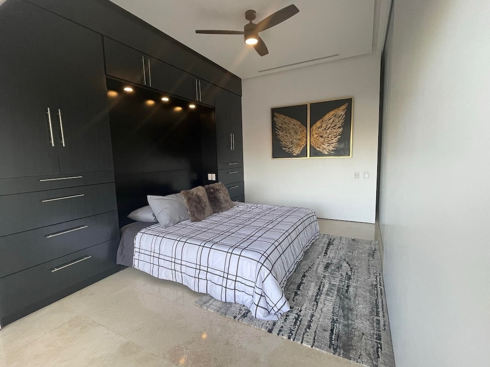 D Terrace Luxury Residences 13/50