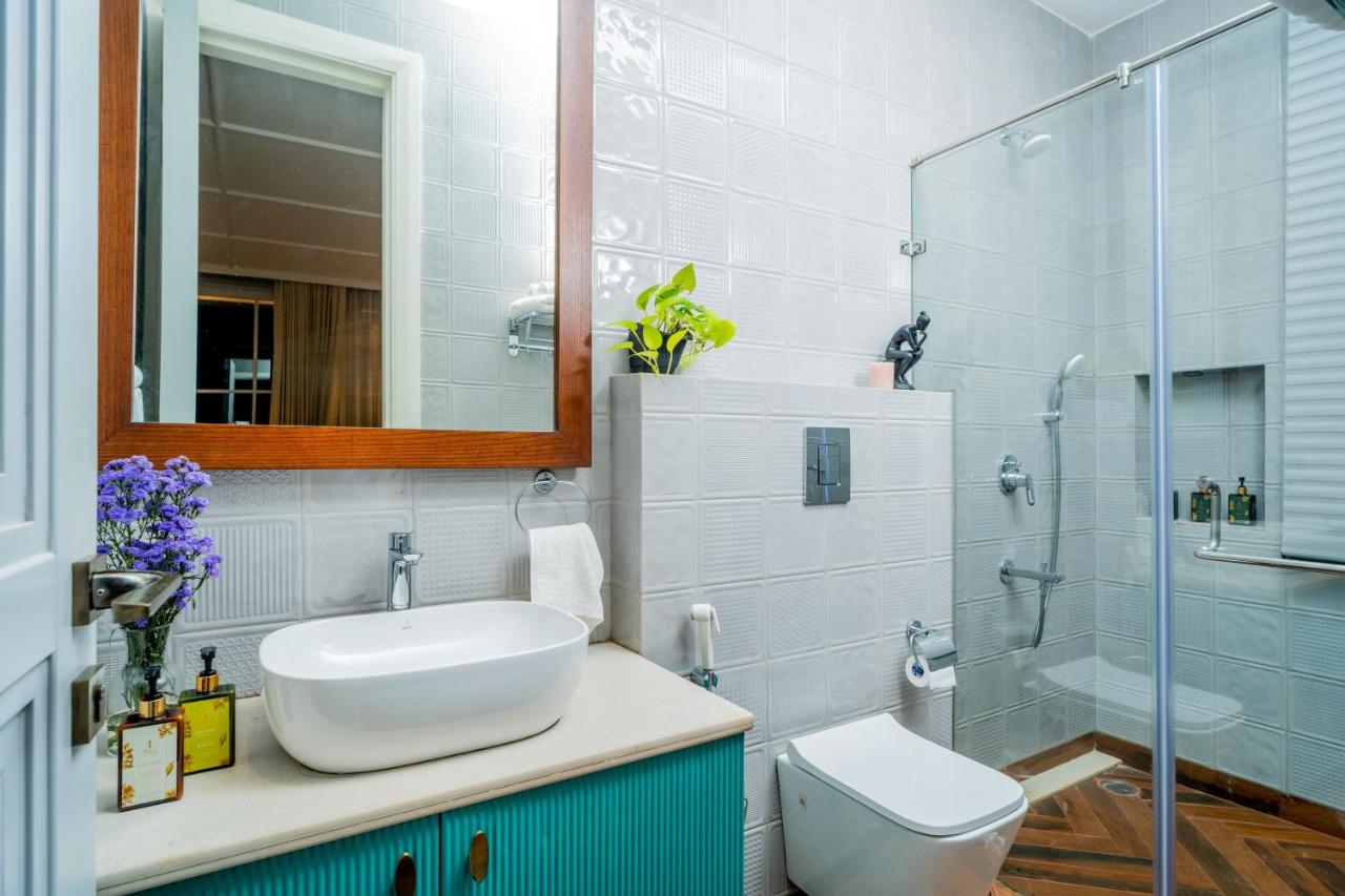 ELIVAAS Prive Suntuarios Casa Ikkebana 4 BHK With Jacuzzi, Pvt Pool and Bar 53/54