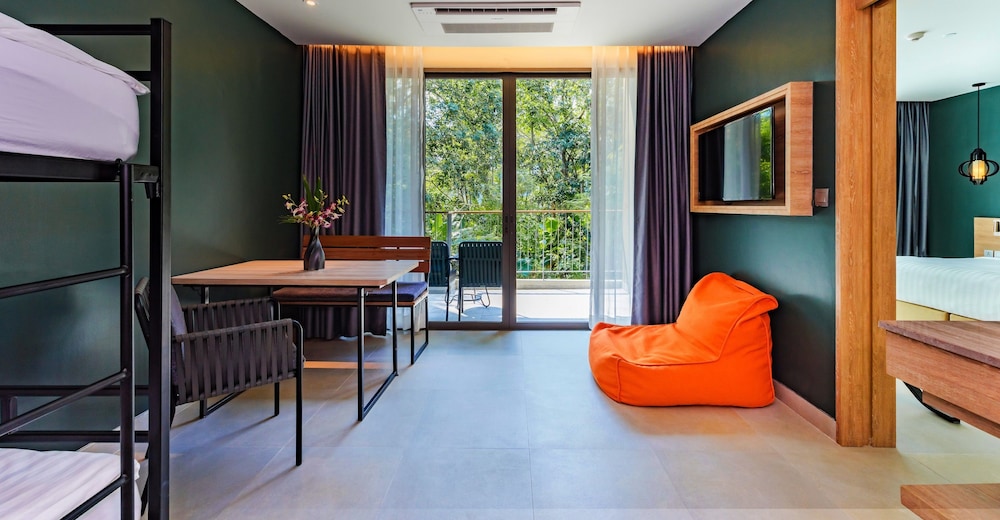 AtEase Phuket Patong 59/82