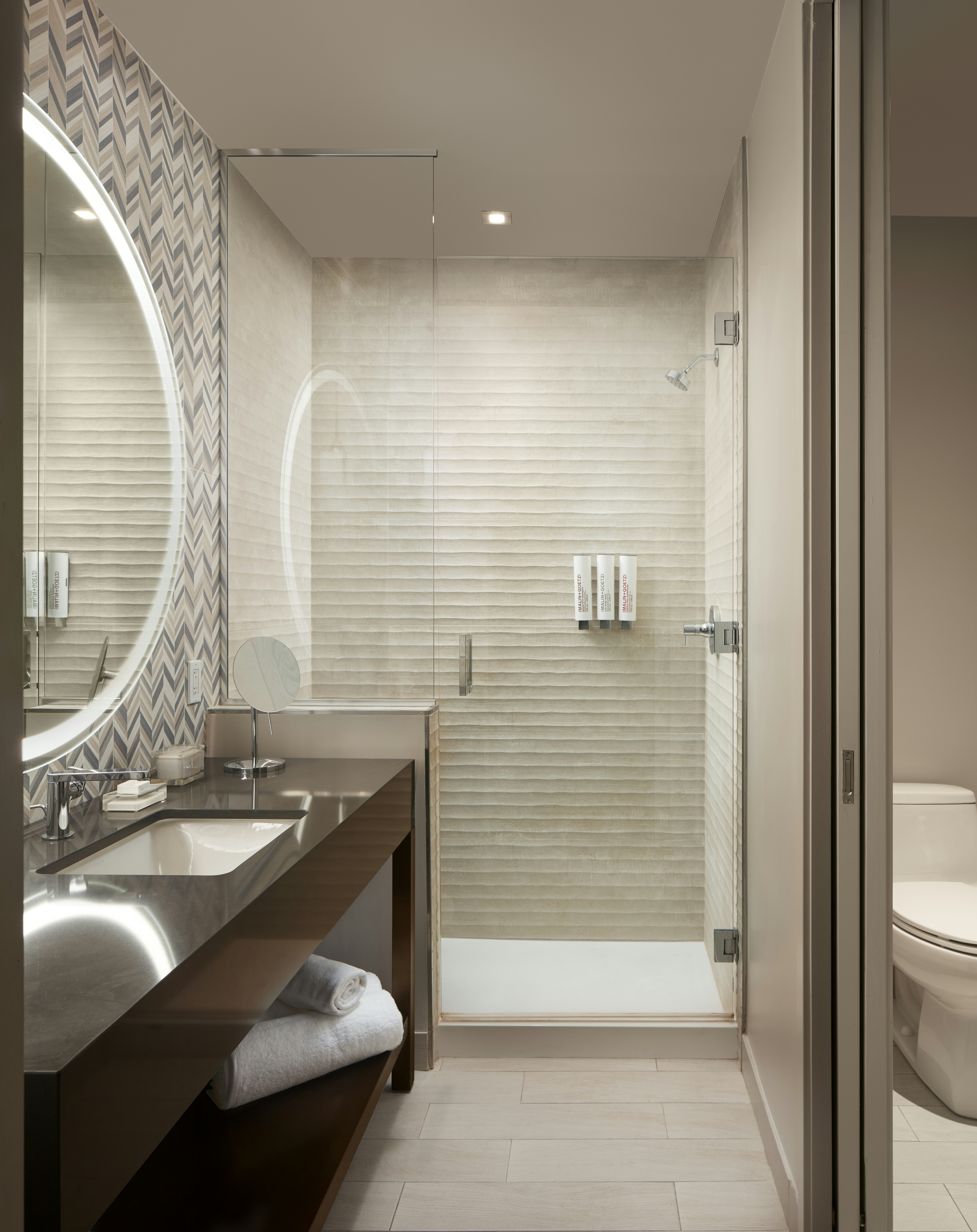 THesis Hotel Miami Coral Gables, Curio Collection by Hilton 79/80