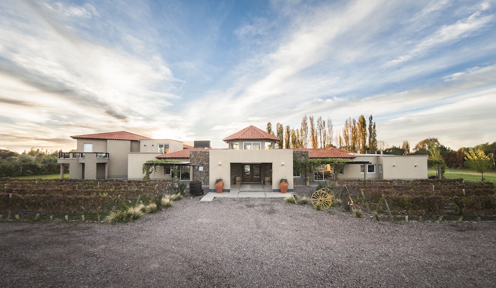 VILLA MANSA WINE HOTEL 60/64