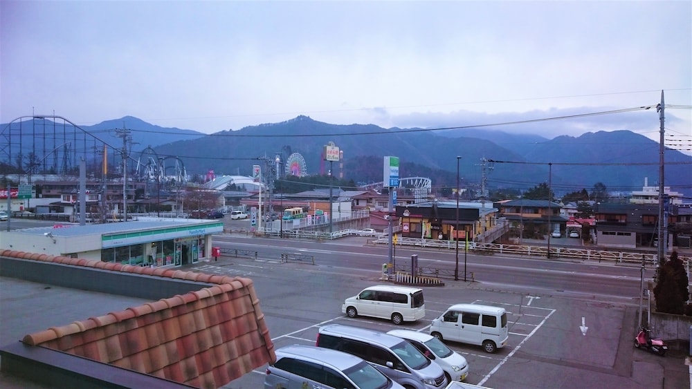 West Inn Fuji-Yoshida 6/50