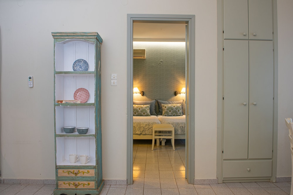 Adrakos Apartments 32/78