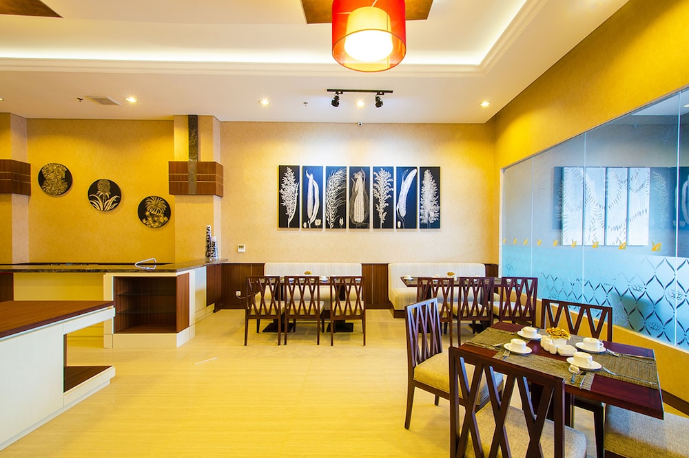 Noormans Hotel Semarang 55/69